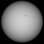 Sonne im Weißlicht am 08. März 2026 um 11:36 MEZ