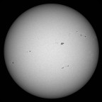 Sonne im Weißlicht am 01. Mai 2026 um 11:58 MESZ